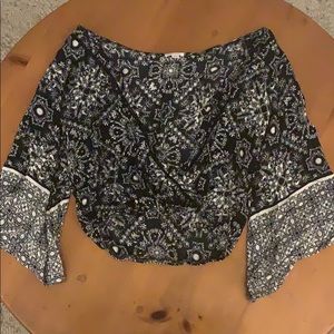 Black/white floral top